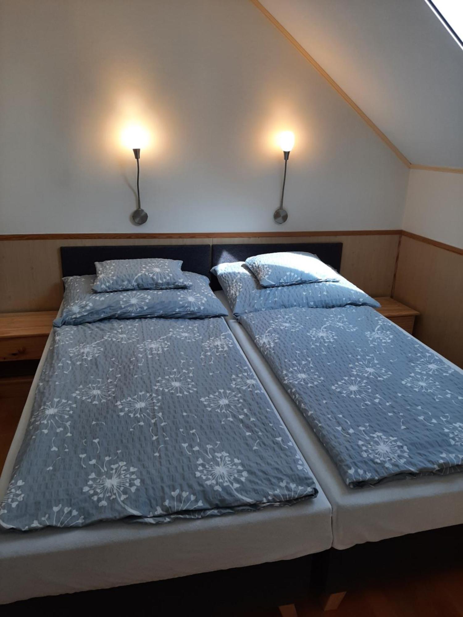 Madach Apartman Heviz Bagian luar foto